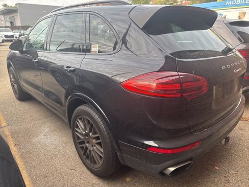 Used 2017 Porsche Cayenne image 9