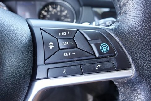 Used 2019 Nissan Rogue SL w/ Premium Package image 15