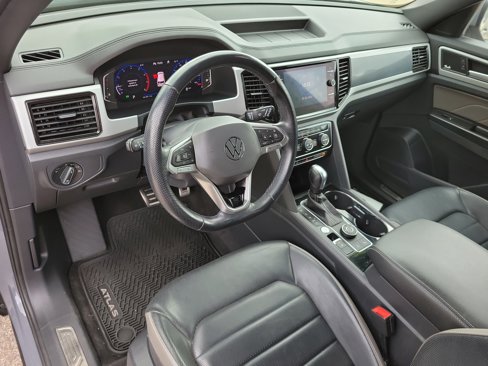 Used 2021 Volkswagen Atlas Cross Sport SEL Premium image 13