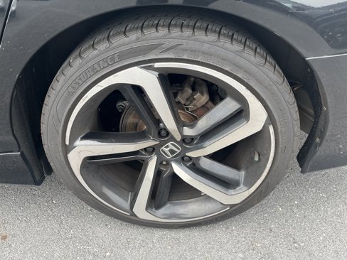 Used 2019 Honda Accord Sport image 12