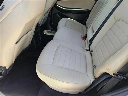 Used 2022 Ford Edge SE image 18