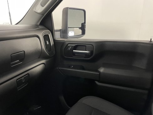 Used 2022 Chevrolet Silverado 2500 Custom w/ Custom Value Package image 12