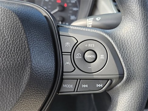New 2025 Toyota Corolla LE image 28