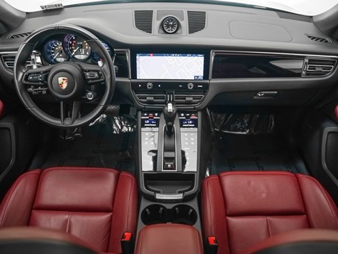 Certified 2024 Porsche Macan image 15