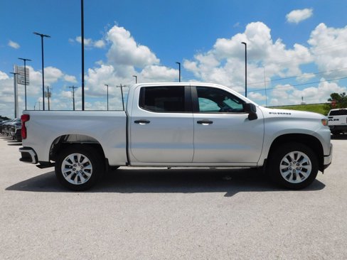 Used 2021 Chevrolet Silverado 1500 Custom image 2