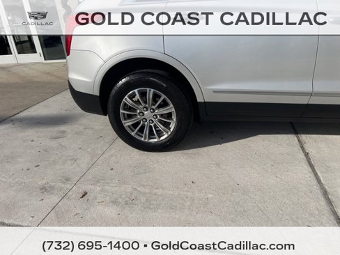 Used 2017 Cadillac XT5 Luxury w/ Driver Awareness Package image 6