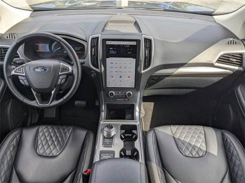 Used 2024 Ford Edge Titanium image 15