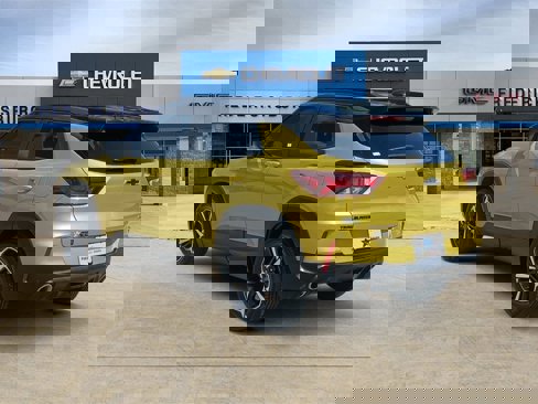 Used 2023 Chevrolet TrailBlazer RS w/ Sun and Liftgate Package image 3