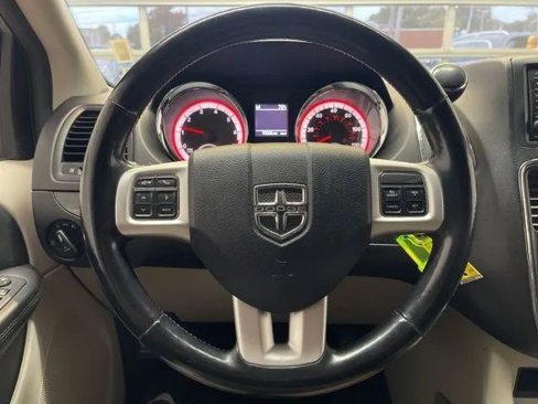Used 2020 Dodge Grand Caravan Crew w/ Driver Convenience Group image 19