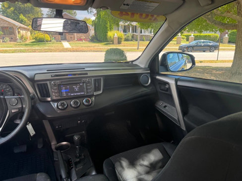 Used 2014 Toyota RAV4 LE image 11