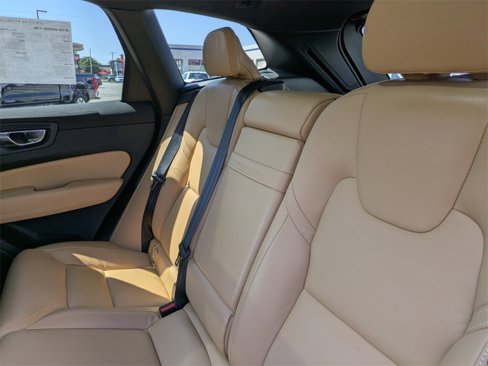 Certified 2021 Volvo XC60 T5 Inscription w/ Advanced Package image 14