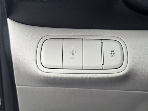New 2025 Hyundai Venue SEL image 27