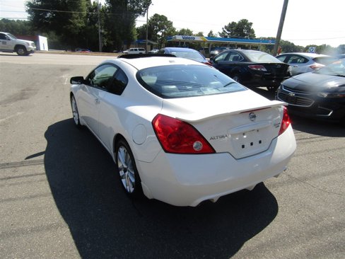 Used 2010 Nissan Altima 3.5 SR w/ Leather Pkg image 6