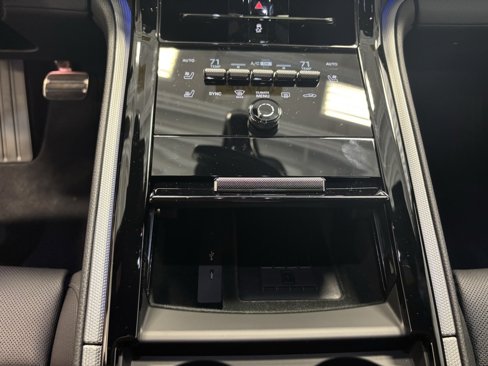 New 2025 Porsche Panamera 4 image 26