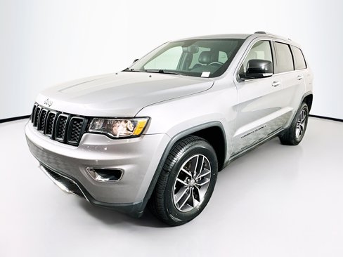 Used 2018 Jeep Grand Cherokee Limited image 3
