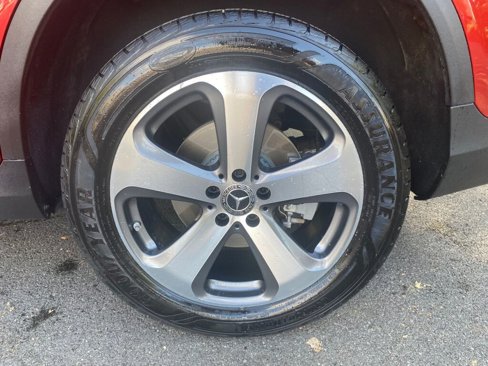 Used 2018 Mercedes-Benz GLC 300 4MATIC image 26