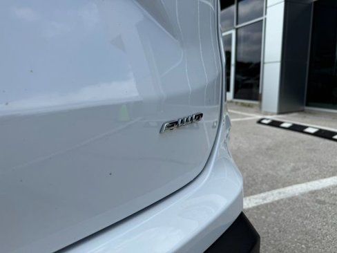 Used 2024 Ford Edge SEL image 11