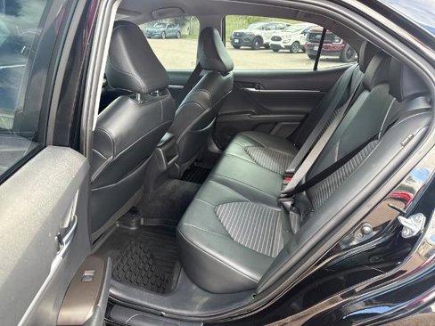 Used 2022 Toyota Camry SE image 17