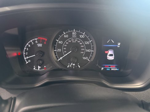 Used 2021 Toyota Corolla L image 36