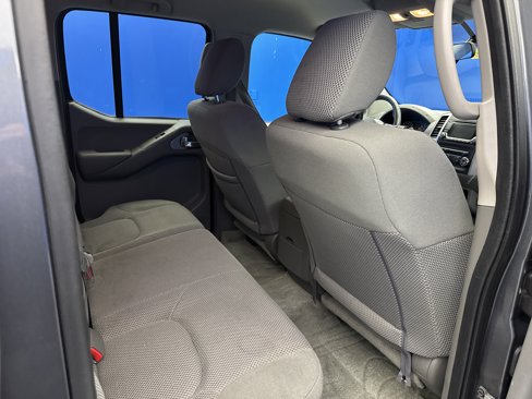 Used 2016 Nissan Frontier SV image 21