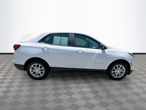 Used 2023 Chevrolet Equinox LS image 8