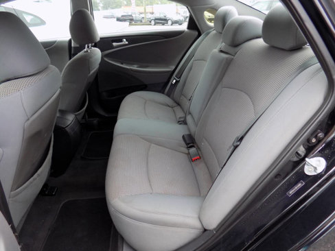 Used 2011 Hyundai Sonata GLS image 10