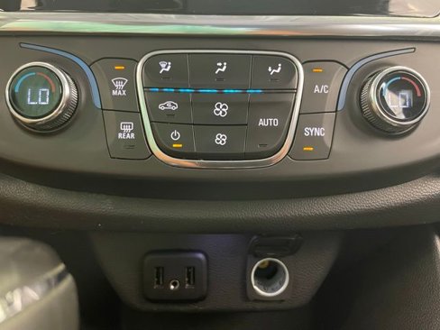 Used 2020 Chevrolet Traverse LS image 22