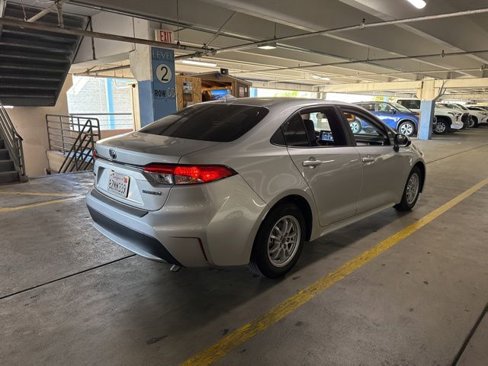 Used 2022 Toyota Corolla LE image 3