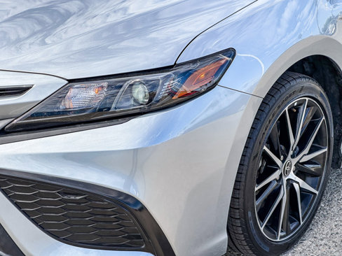 Used 2023 Toyota Camry SE image 5