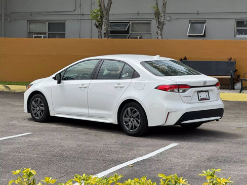 Used 2020 Toyota Corolla LE image 7