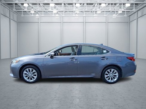 Used 2015 Lexus ES 300h image 7