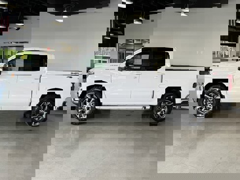 Used 2019 Chevrolet Silverado 1500 LT image 4