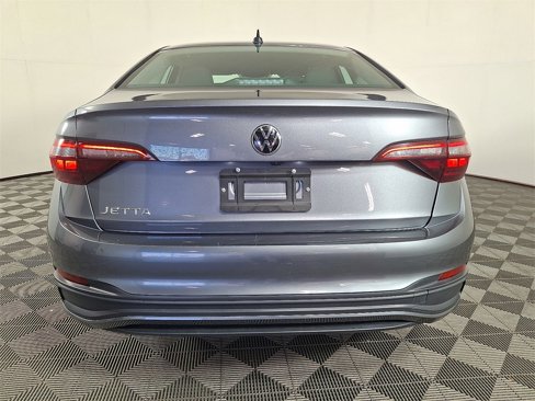 Used 2024 Volkswagen Jetta S image 9