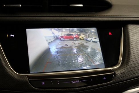 Used 2018 Cadillac XT5 Luxury w/ Driver Awareness Package image 15
