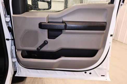 Used 2018 Ford F550 2WD Regular Cab Super Duty image 13