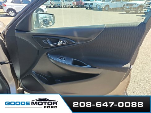 Used 2023 Chevrolet Malibu LT image 24