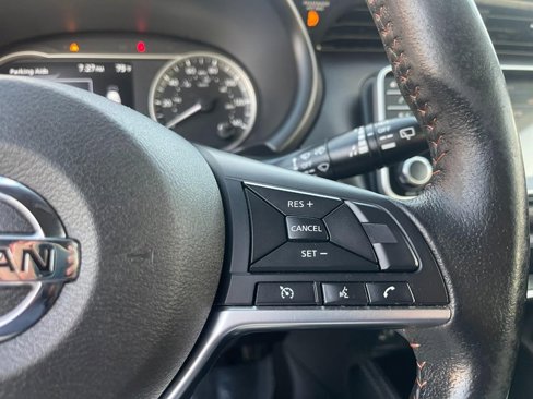 Used 2019 Nissan Kicks SR w/ SR Premium Package image 18