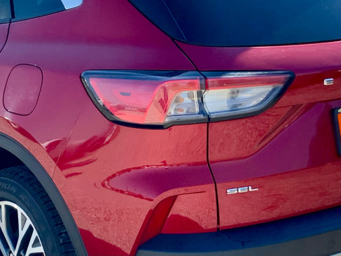 Used 2020 Ford Escape SEL image 16