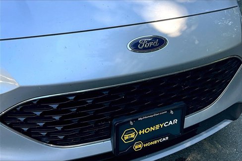 Used 2020 Ford Escape SE image 29