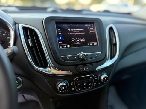 Used 2023 Chevrolet Equinox LT image 26