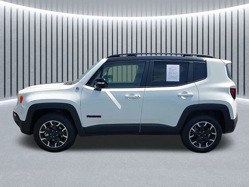 Used 2023 Jeep Renegade Trailhawk image 7