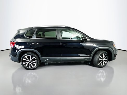 Used 2022 Volkswagen Taos SE image 8