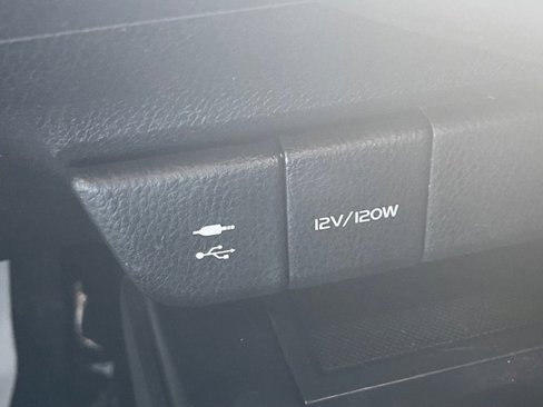 Used 2018 Toyota Camry SE image 23