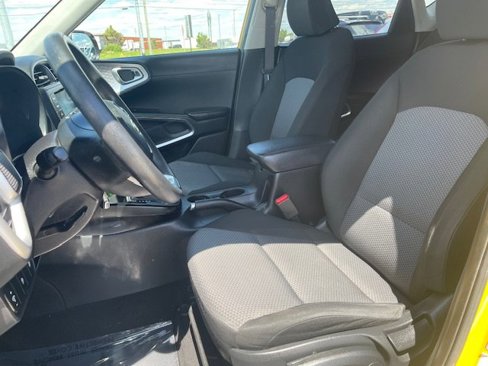 Used 2020 Kia Soul LX image 10