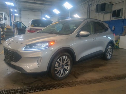 Certified 2020 Ford Escape Titanium image 3