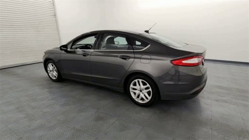 Used 2016 Ford Fusion SE image 6