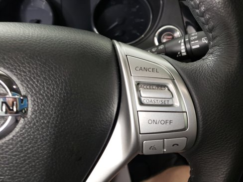 Used 2016 Nissan Rogue SL image 19