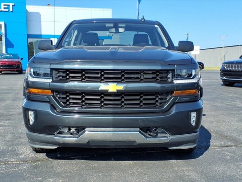 Used 2018 Chevrolet Silverado 1500 LT w/ All Star Edition image 2