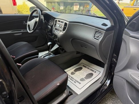 Used 2007 Kia Rio SX w/ PWR Pkg image 12