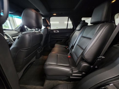 Used 2014 Ford Explorer XLT w/ Equipment Group 202A image 22